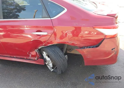 2013 Nissan Sentra Sr z USA, uszkodzony, nr VIN 3N1AB7AP7DL673995